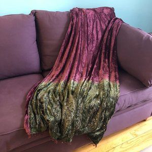 Velvet Accent Throw